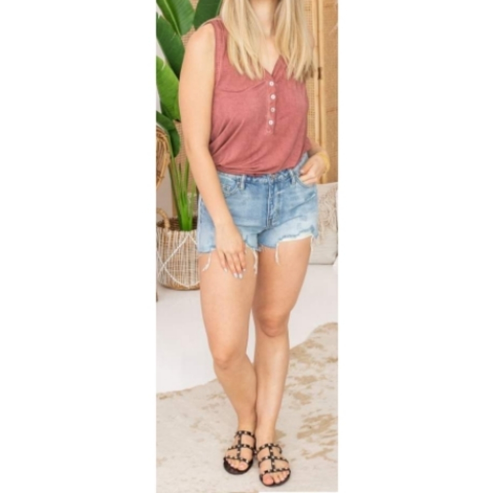 Boutique POL V-Neck Tank